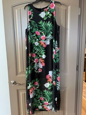 Vince Camuto Black Tropical Floral Maxi Dress